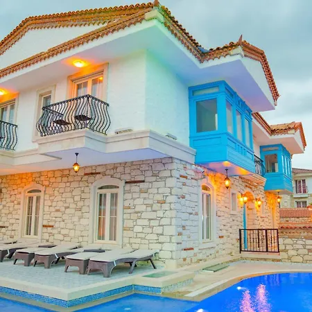 The Fountain Otel